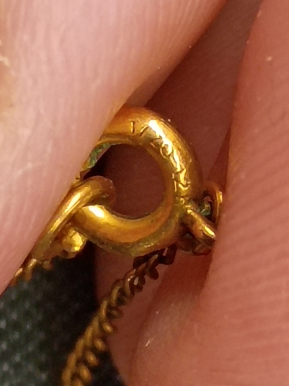 Gold Heart Locket Necklace - Unbranded - Picture 4 of 4
